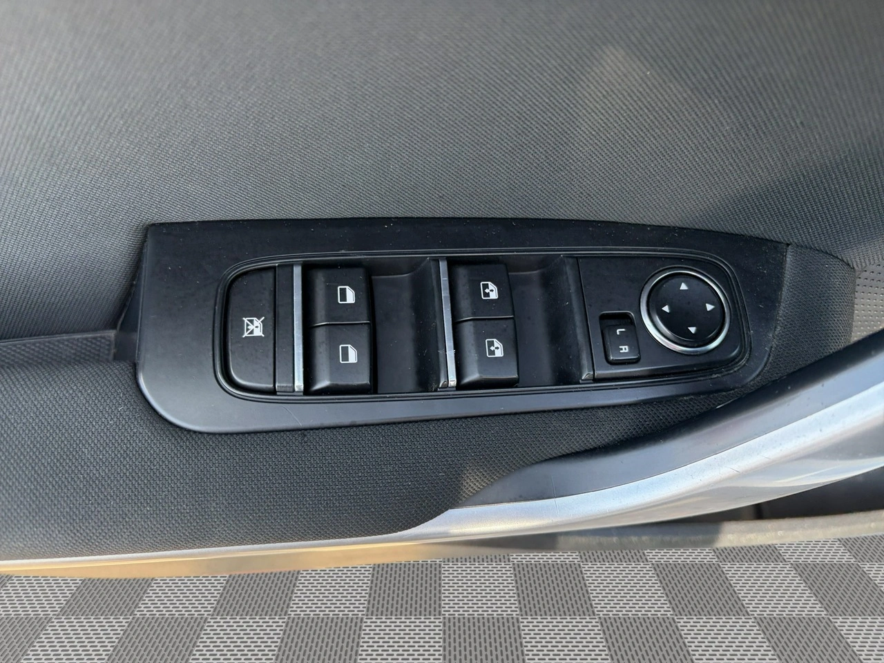 Kia Ceed - Zdjęcie 10