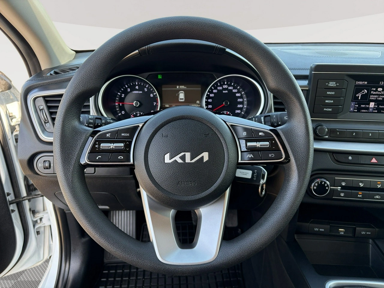 Kia Ceed - Zdjęcie 12