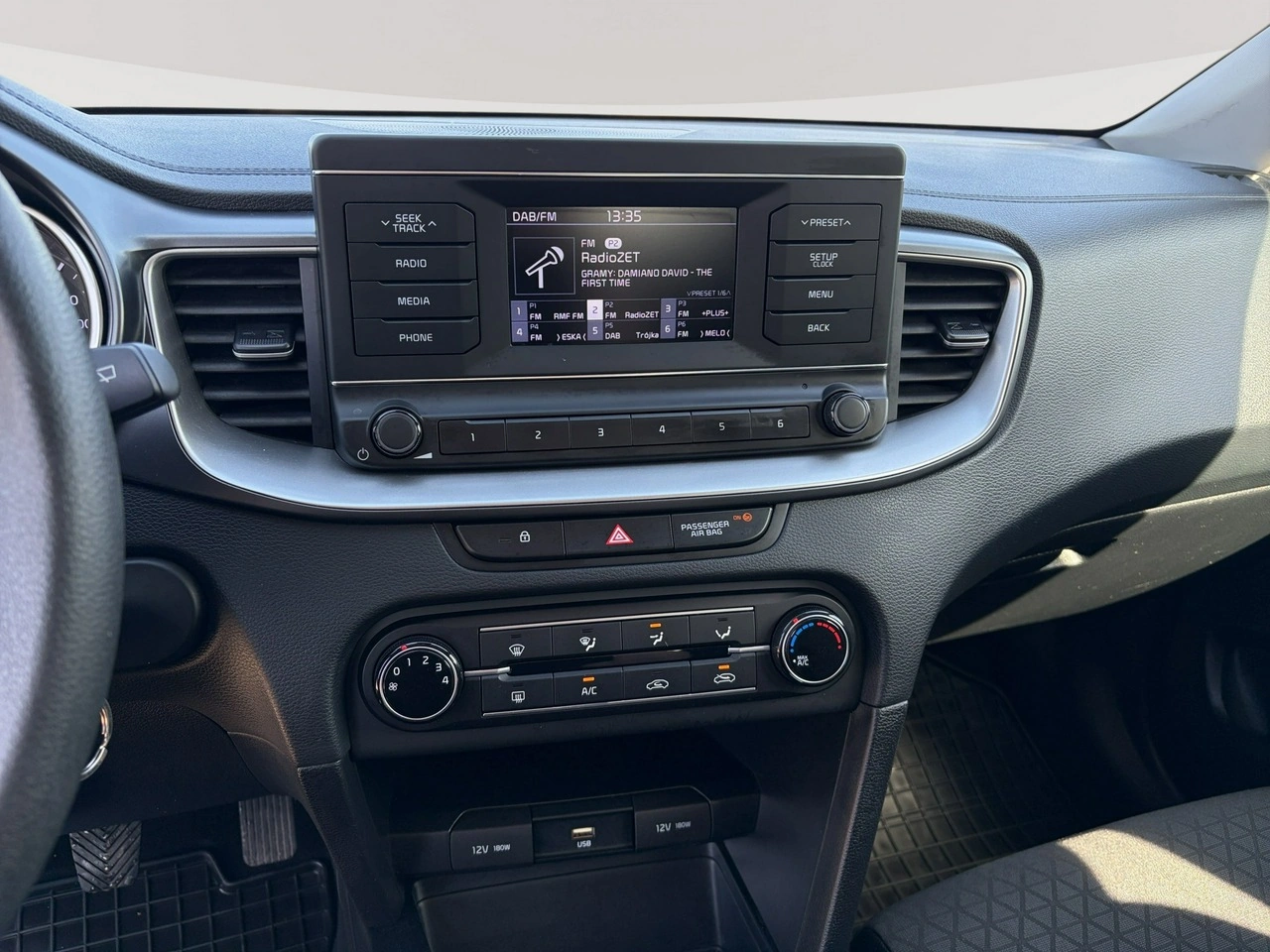 Kia Ceed - Zdjęcie 14