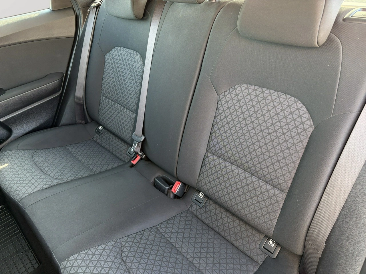 Kia Ceed - Zdjęcie 18