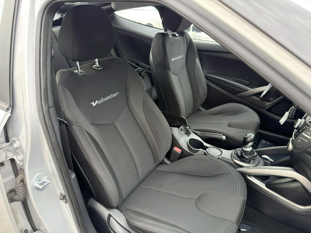 Hyundai Veloster - Zdjęcie 9