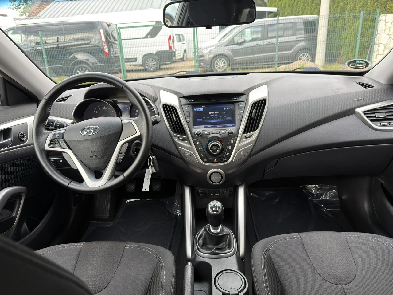 Hyundai Veloster - Zdjęcie 12