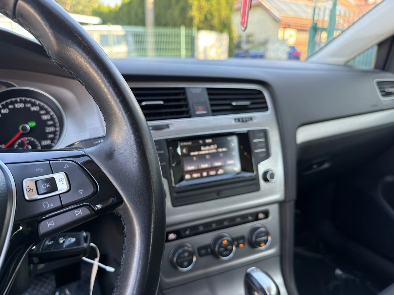 Volkswagen Golf - Zdjęcie 13