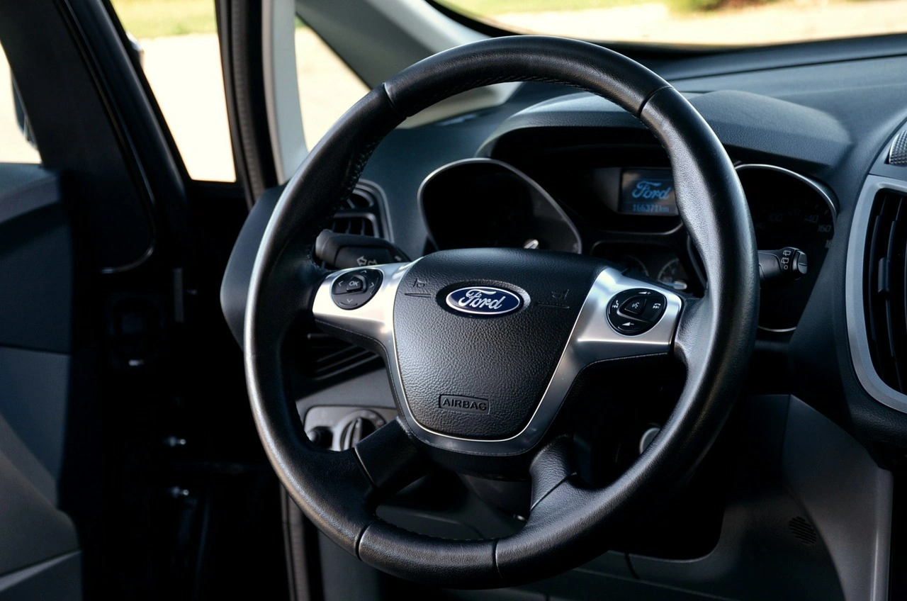 Ford C-MAX - Zdjęcie 15