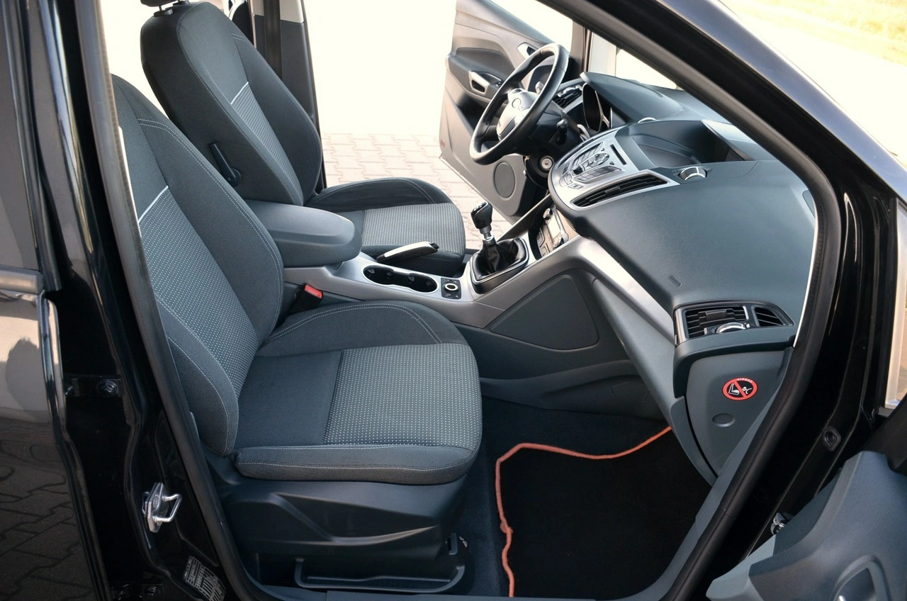 Ford C-MAX - Zdjęcie 17