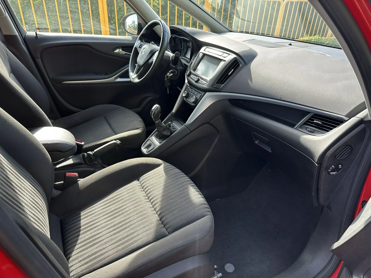 Opel Zafira - Zdjęcie 9