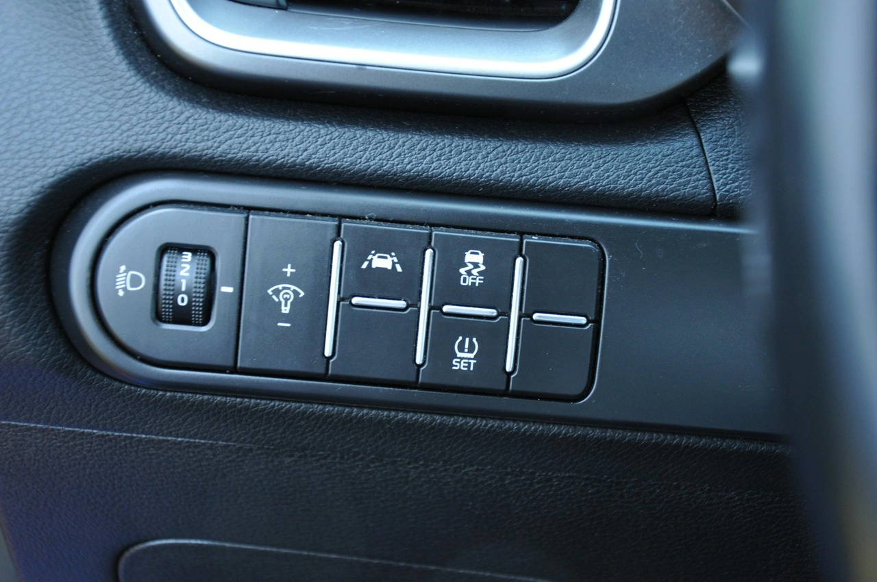 Kia Ceed - Zdjęcie 12