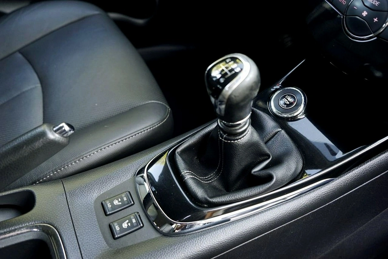 Nissan Pulsar - Zdjęcie 24