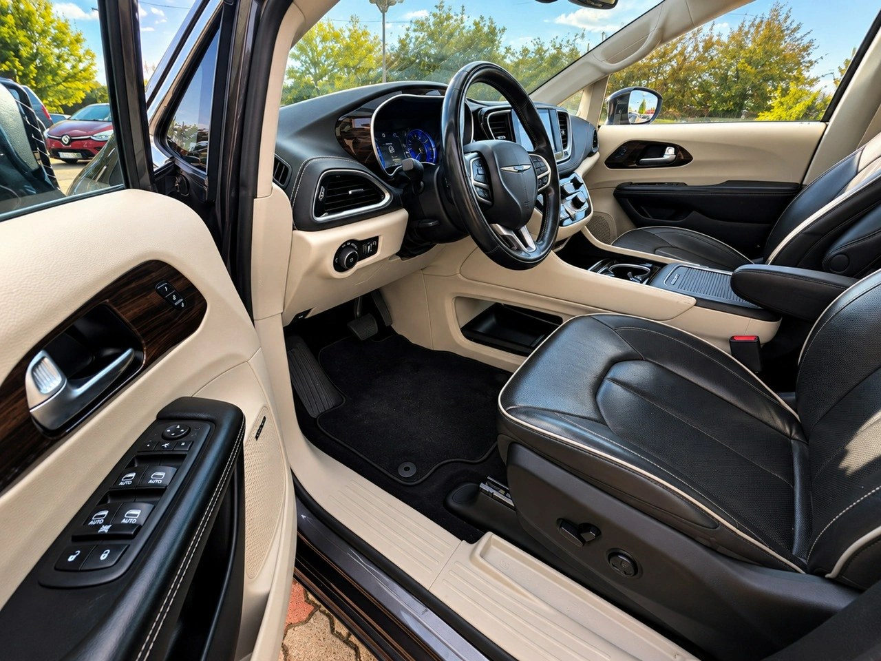 Chrysler Pacifica - Zdjęcie 28