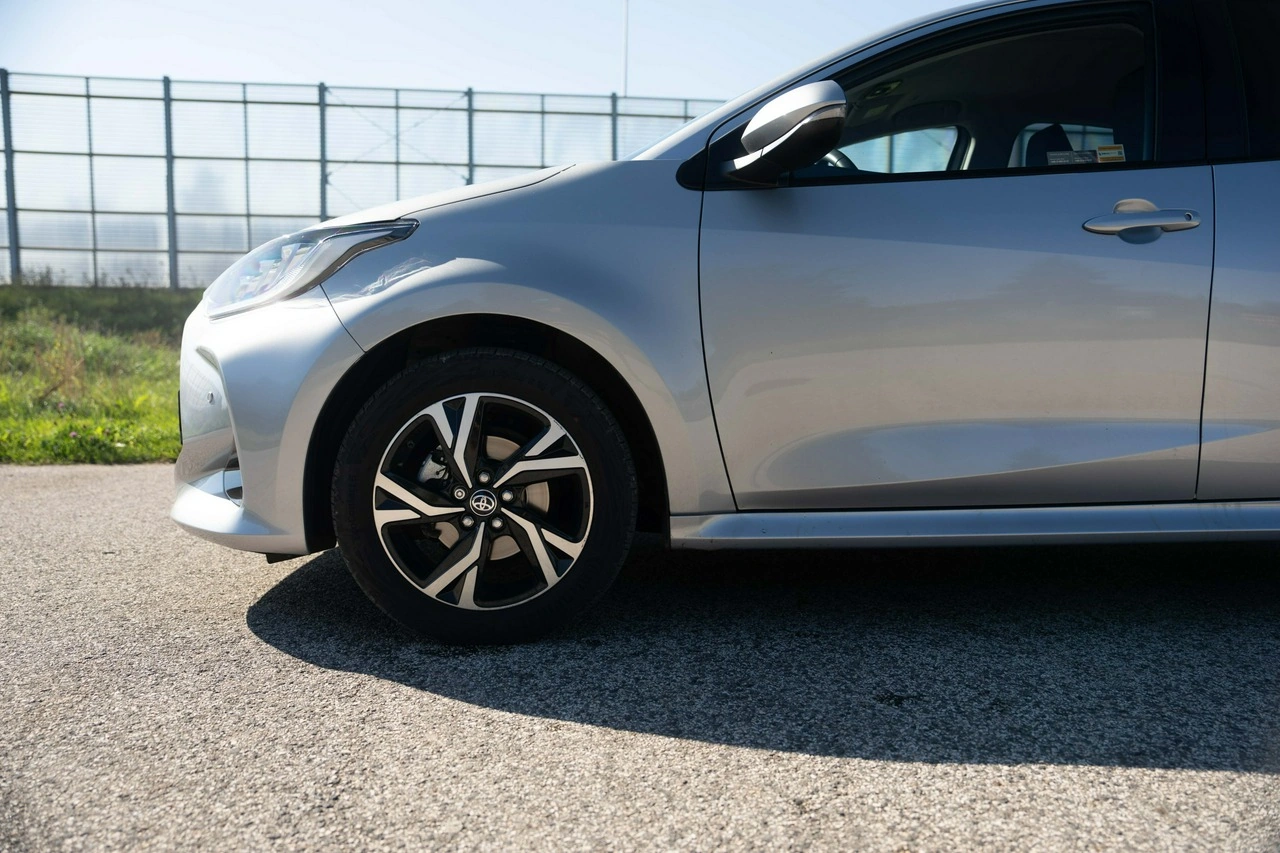 Toyota Yaris - Zdjęcie 10