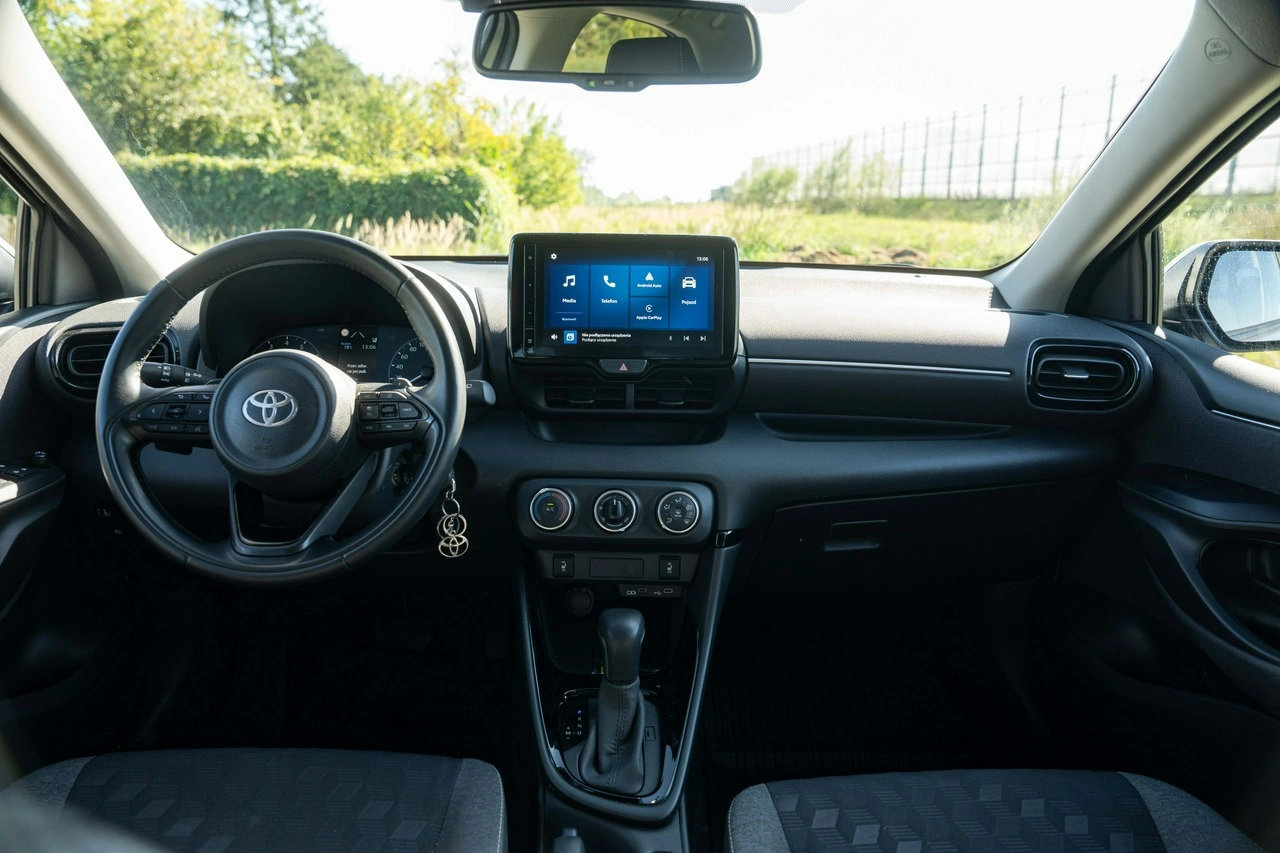 Toyota Yaris - Zdjęcie 19
