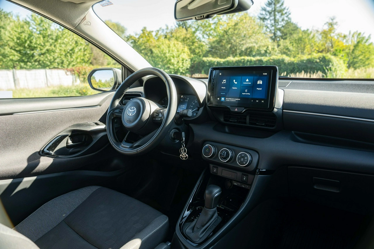 Toyota Yaris - Zdjęcie 23