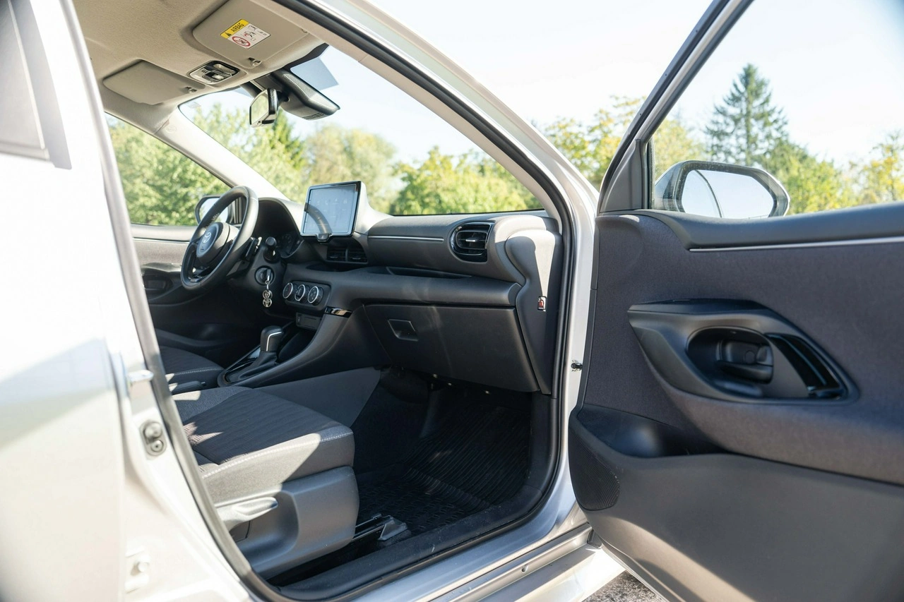Toyota Yaris - Zdjęcie 24