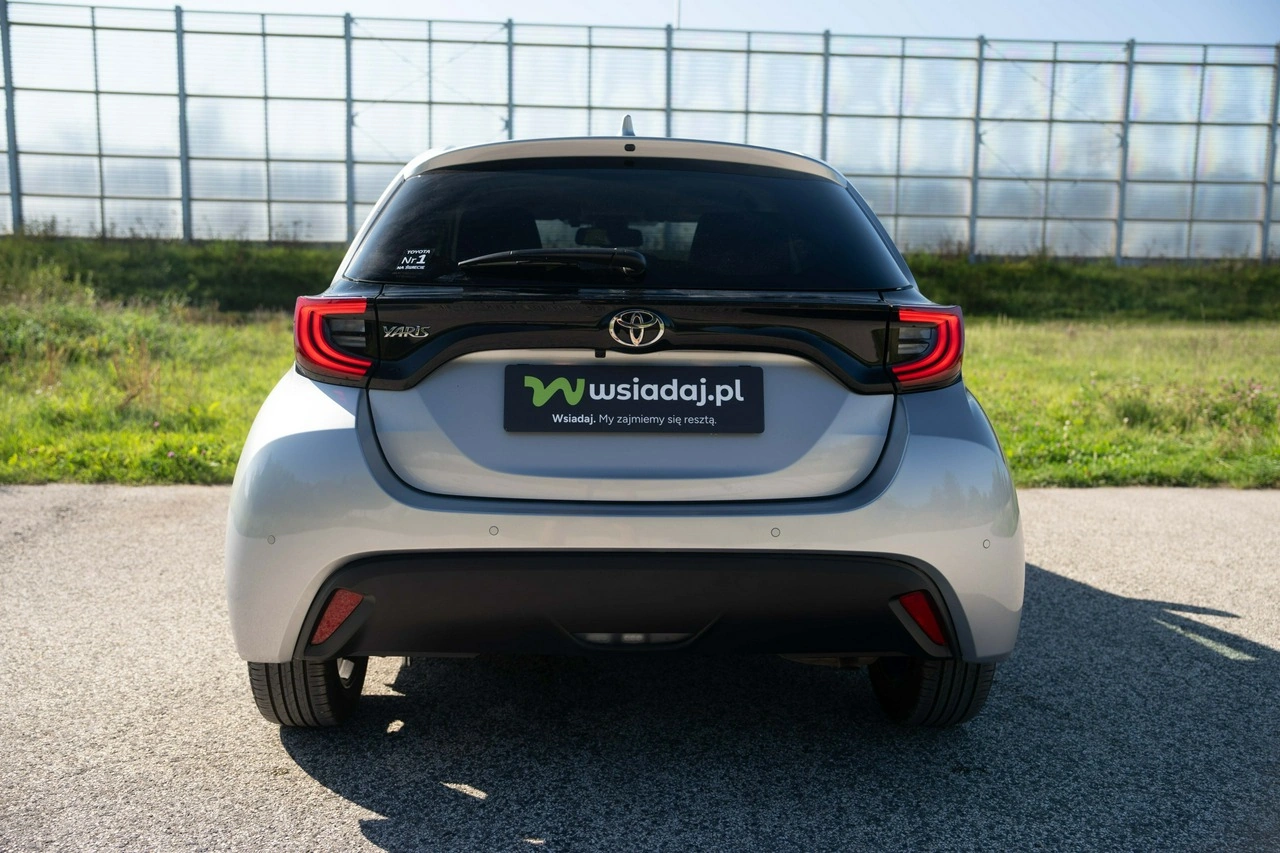 Toyota Yaris - Zdjęcie 4