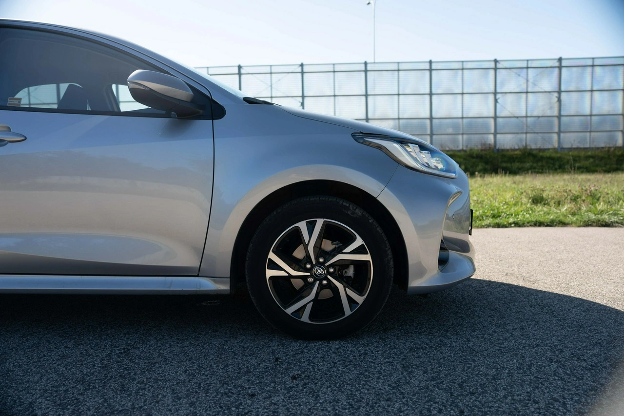 Toyota Yaris - Zdjęcie 7