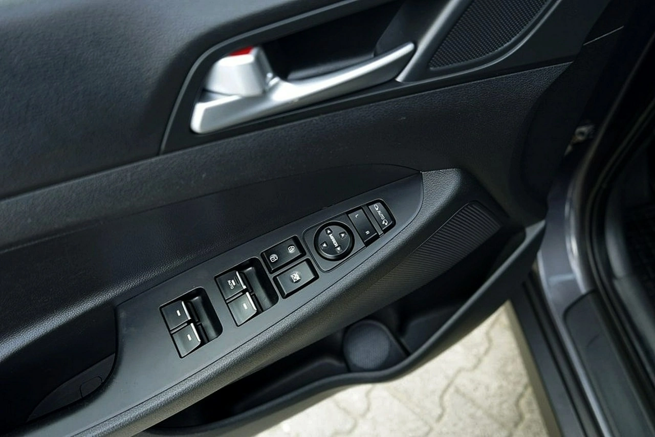 Hyundai Tucson - Zdjęcie 16