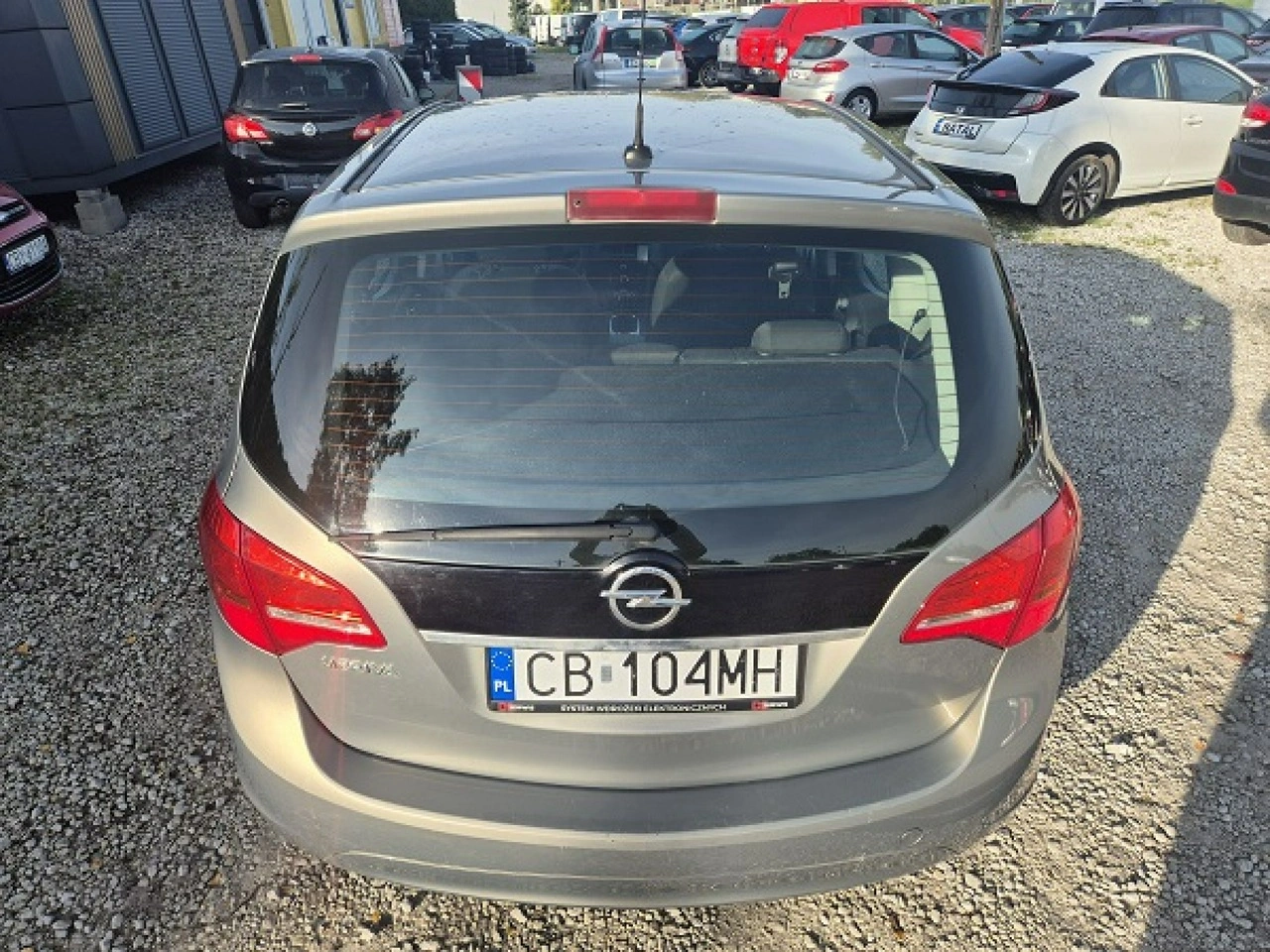 Opel Meriva - Zdjęcie 10