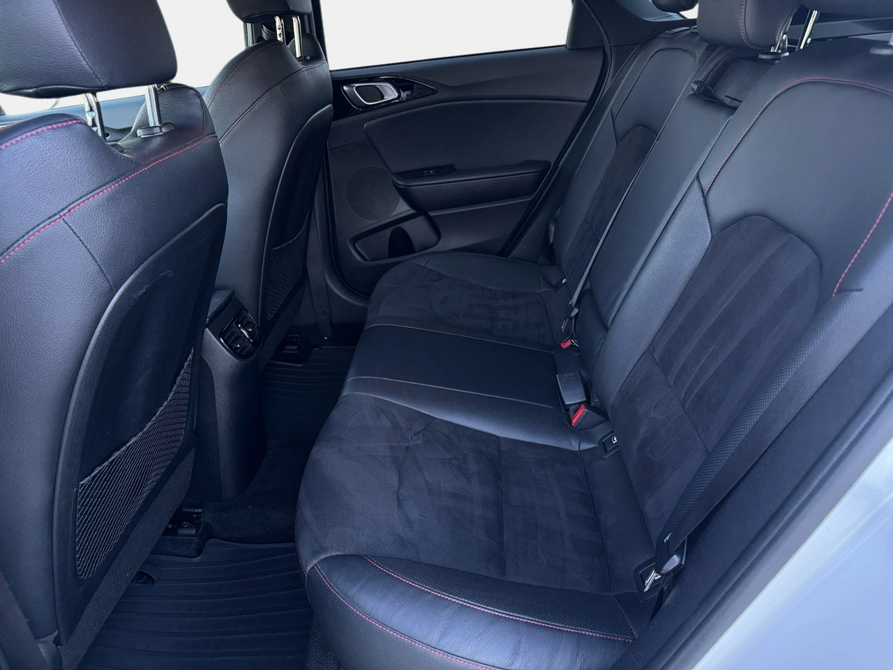 Kia Pro_cee'd - Zdjęcie 28