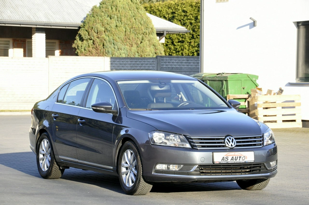 Volkswagen Passat - Zdjęcie 25