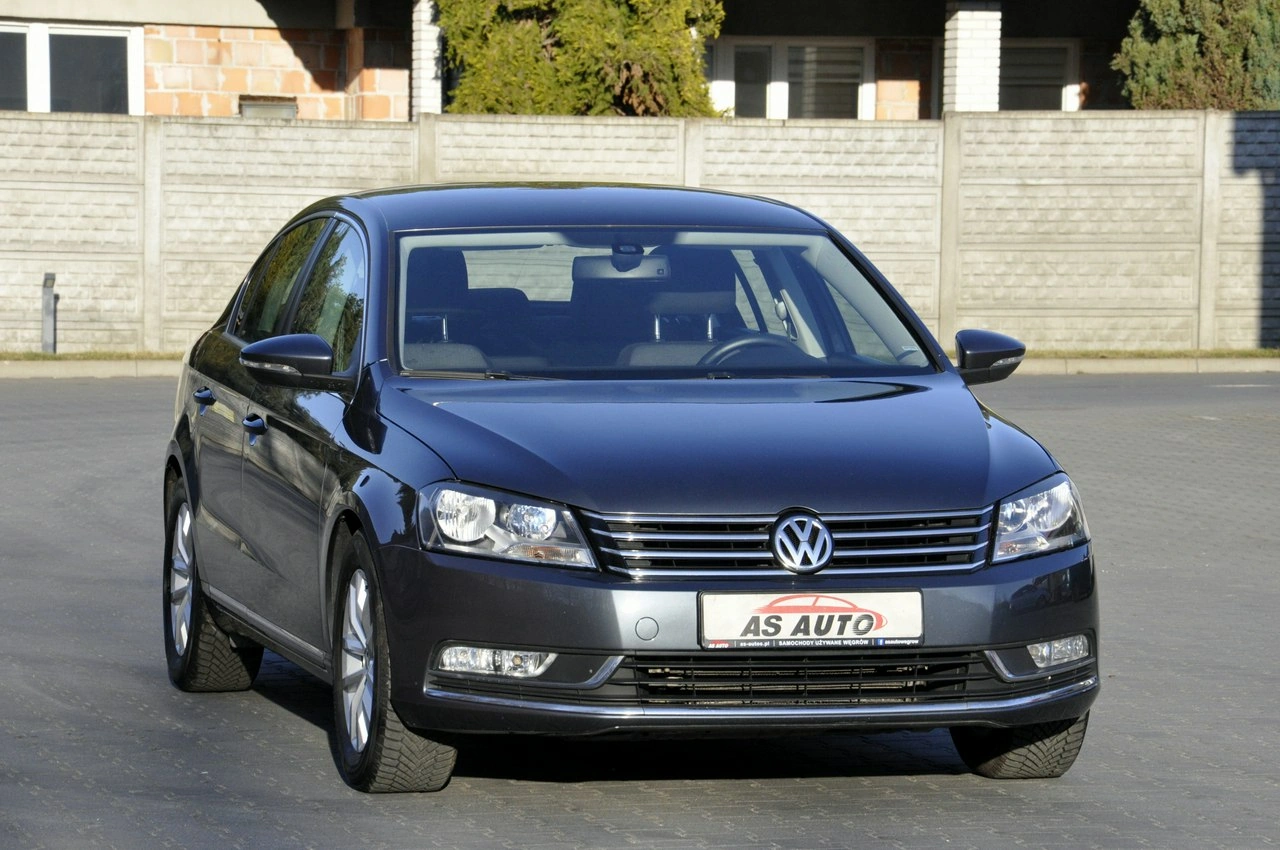 Volkswagen Passat - Zdjęcie 1