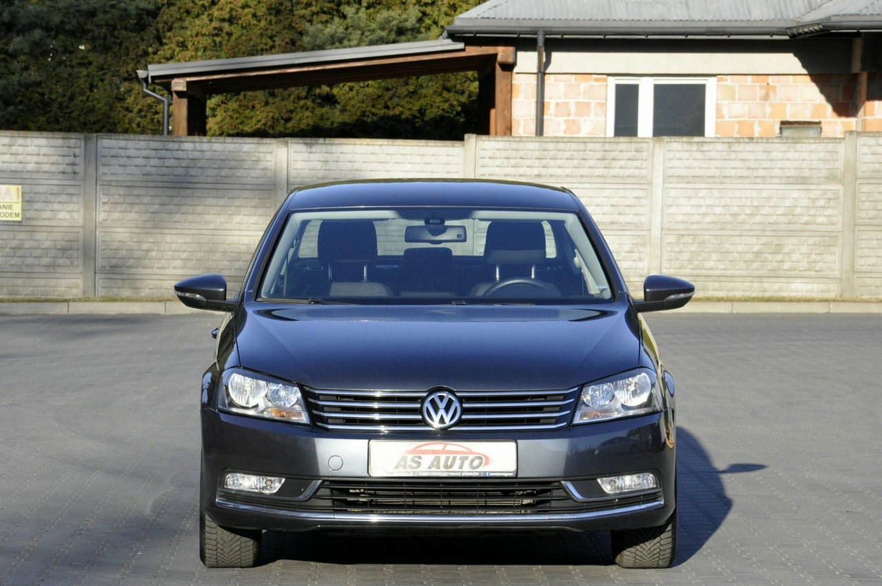 Volkswagen Passat - Zdjęcie 22