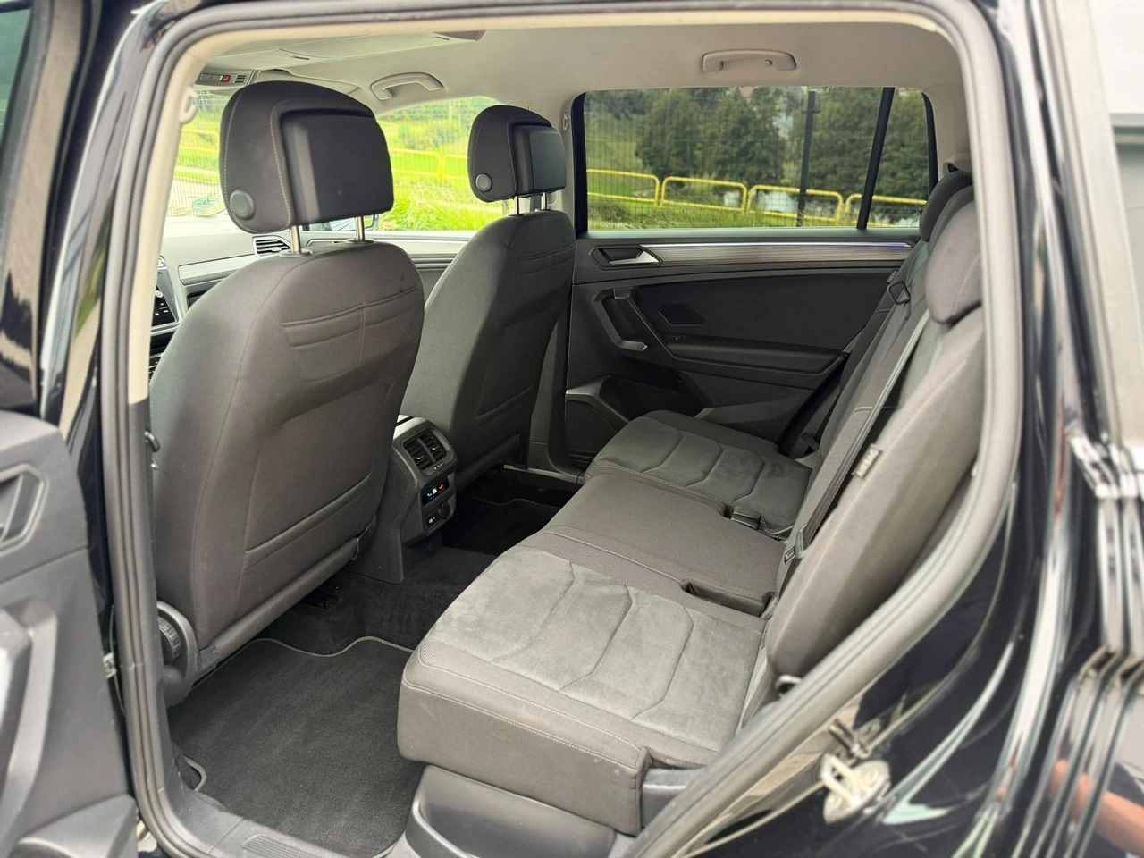 Volkswagen Tiguan Allspace - Zdjęcie 14