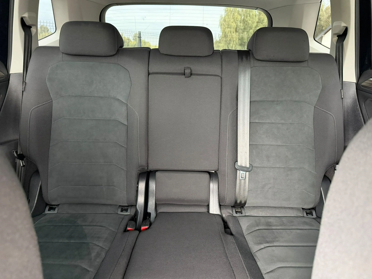 Volkswagen Tiguan Allspace - Zdjęcie 15
