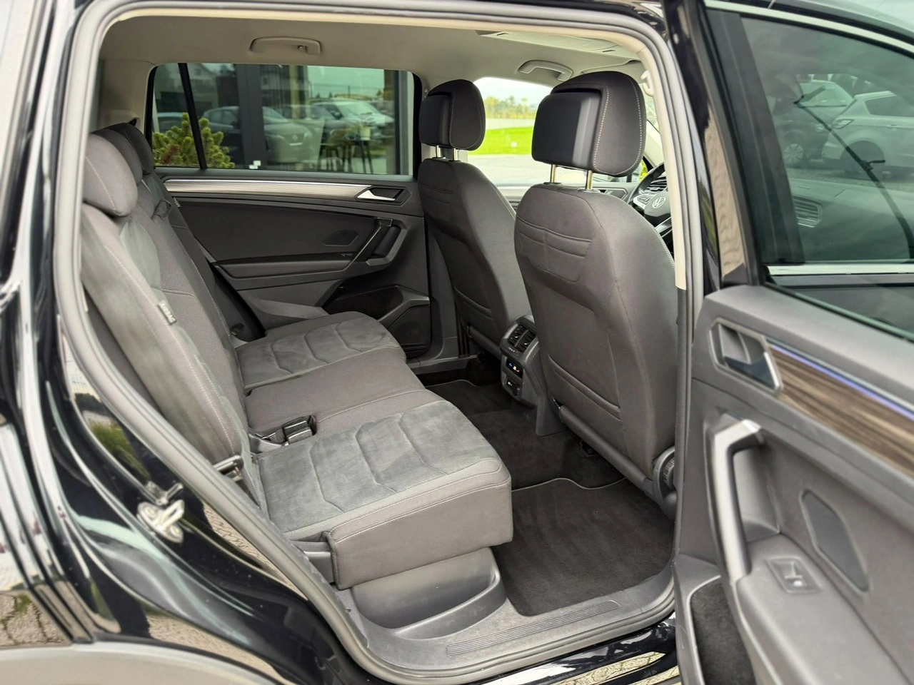 Volkswagen Tiguan Allspace - Zdjęcie 16