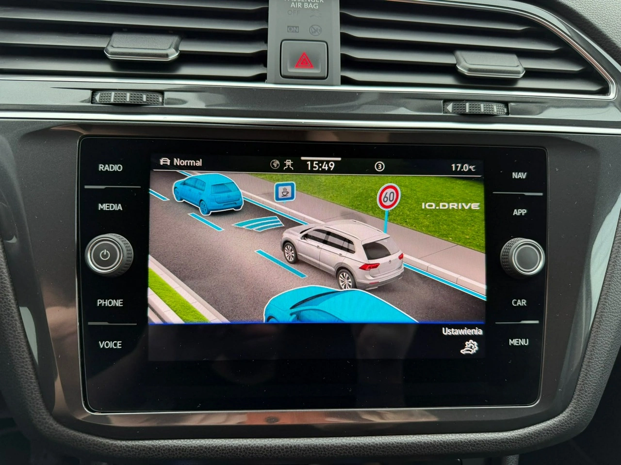 Volkswagen Tiguan Allspace - Zdjęcie 23