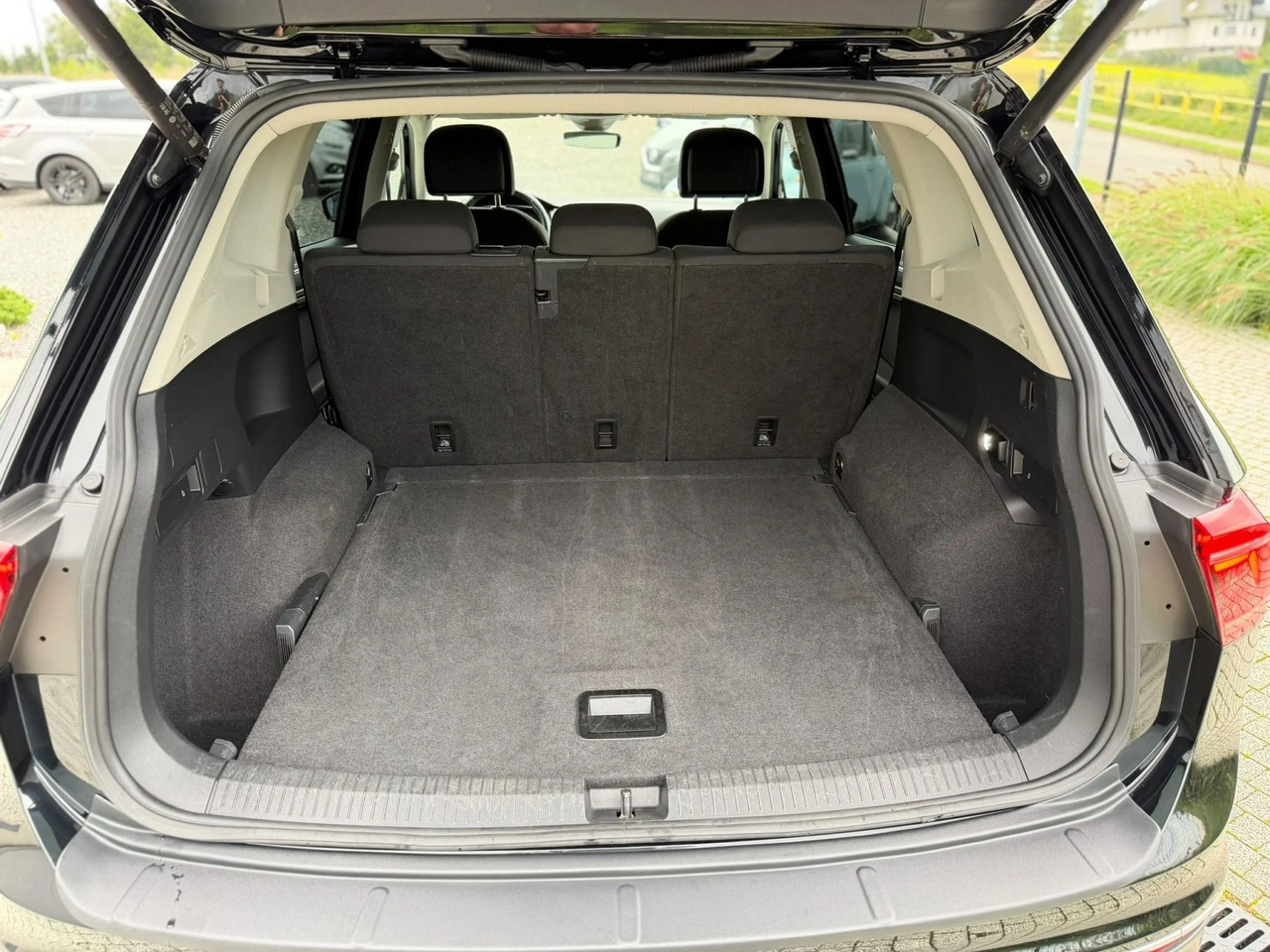 Volkswagen Tiguan Allspace - Zdjęcie 39