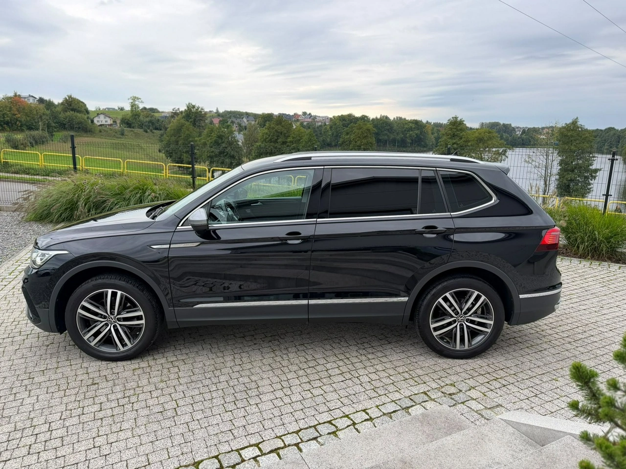 Volkswagen Tiguan Allspace - Zdjęcie 6