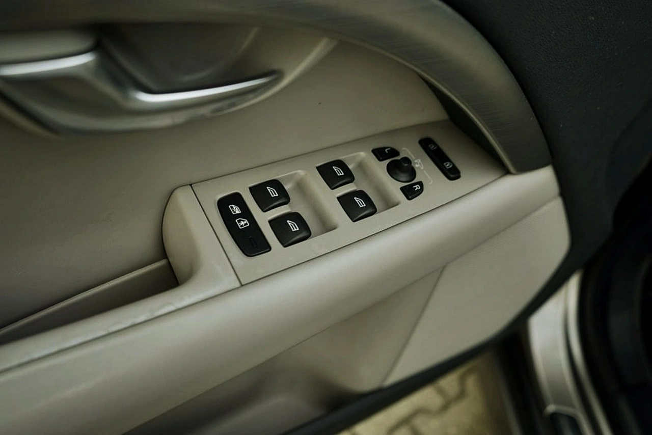 Volvo V70 - Zdjęcie 10