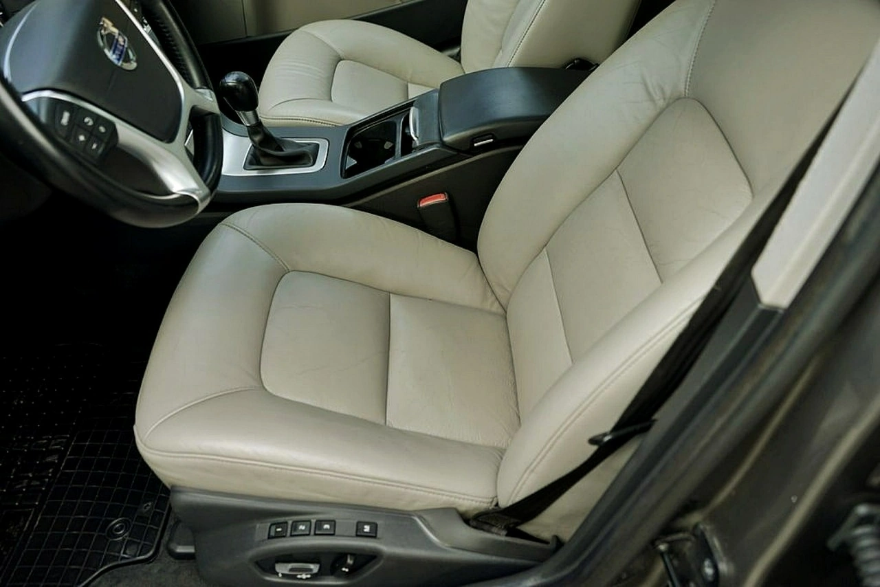 Volvo V70 - Zdjęcie 11