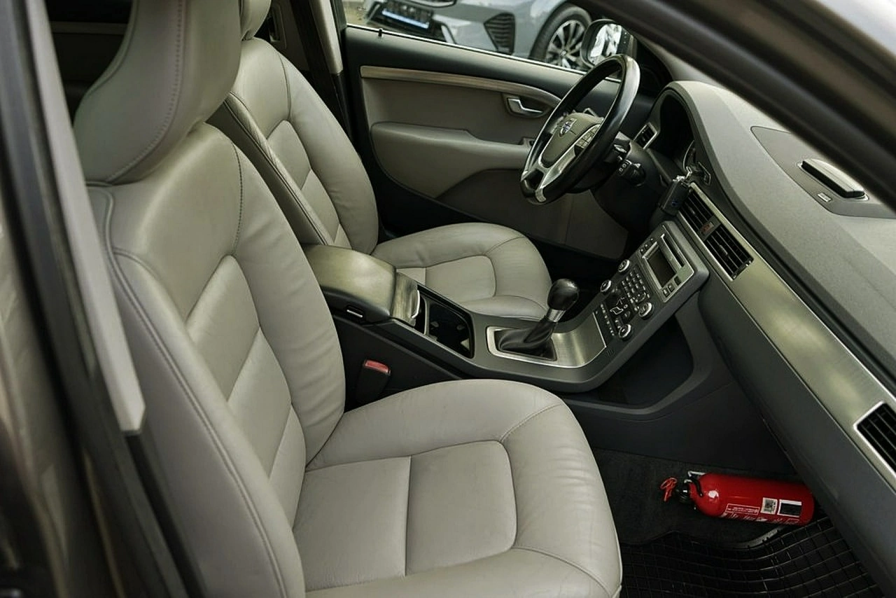 Volvo V70 - Zdjęcie 13