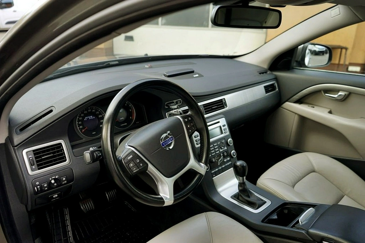 Volvo V70 - Zdjęcie 17