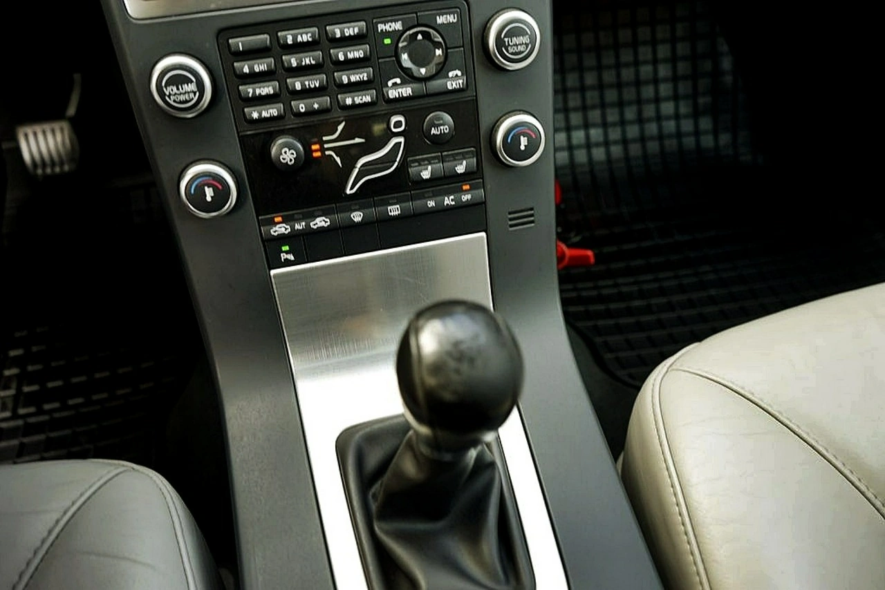 Volvo V70 - Zdjęcie 23