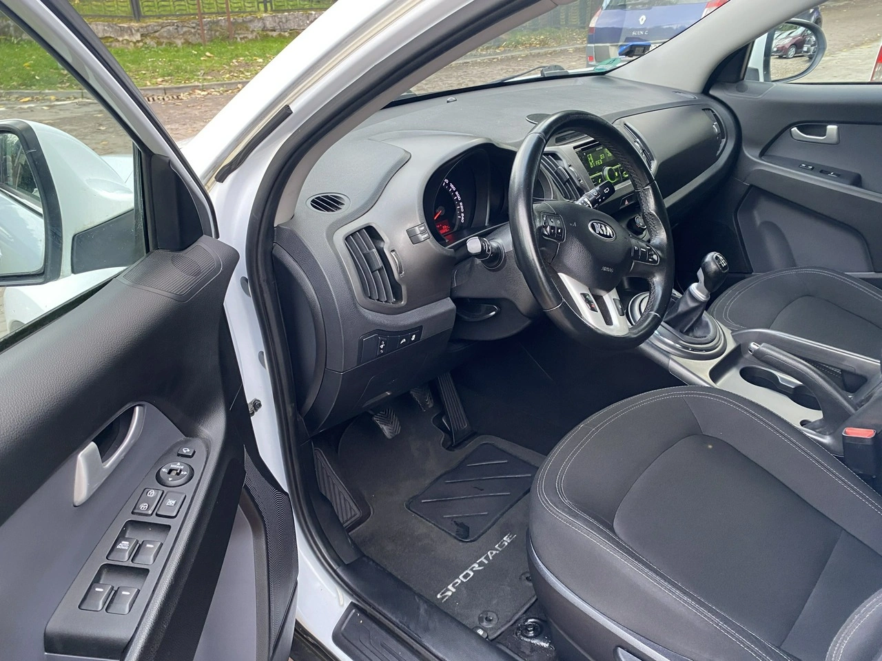 Kia Sportage - Zdjęcie 9