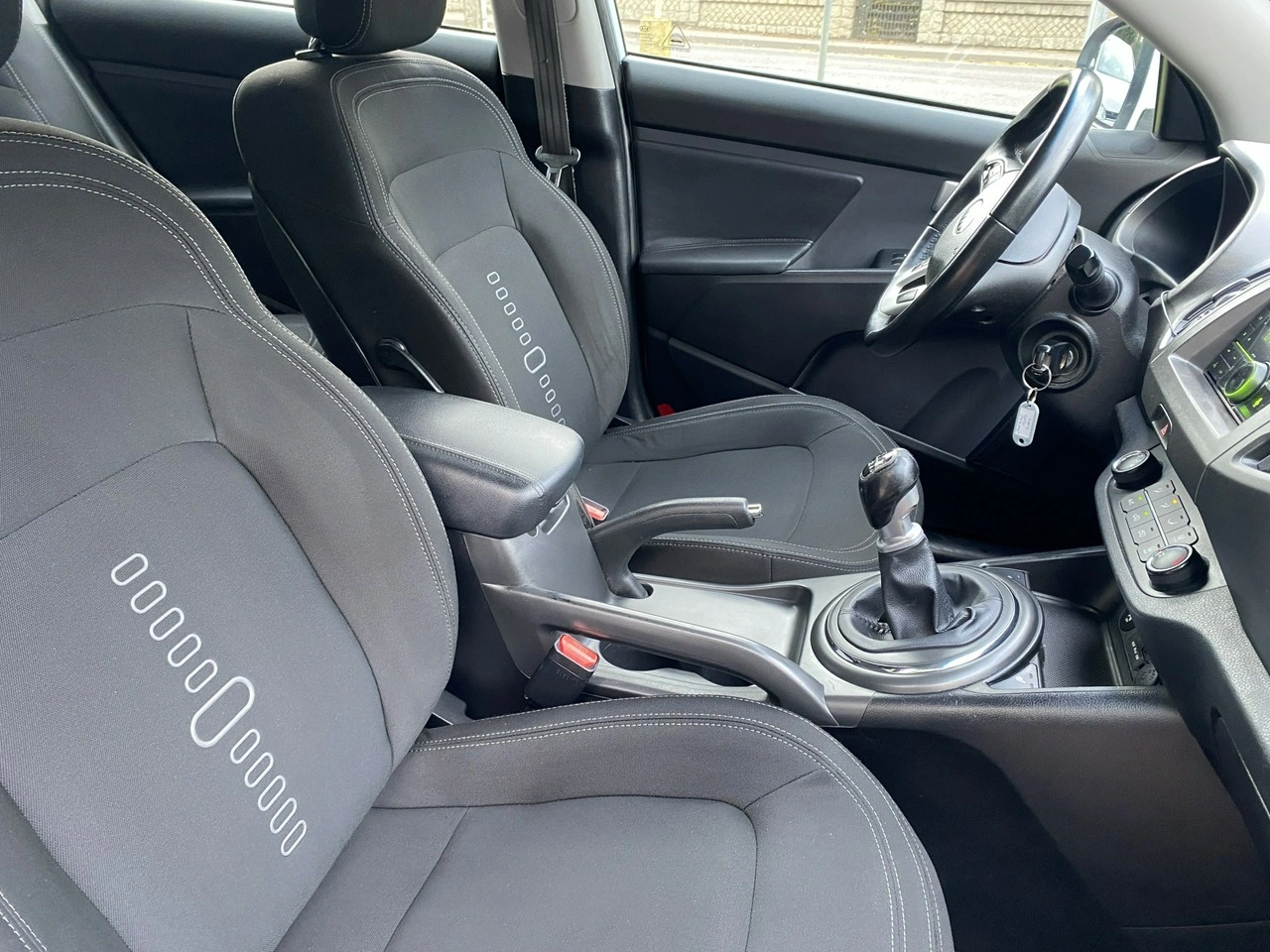 Kia Sportage - Zdjęcie 11