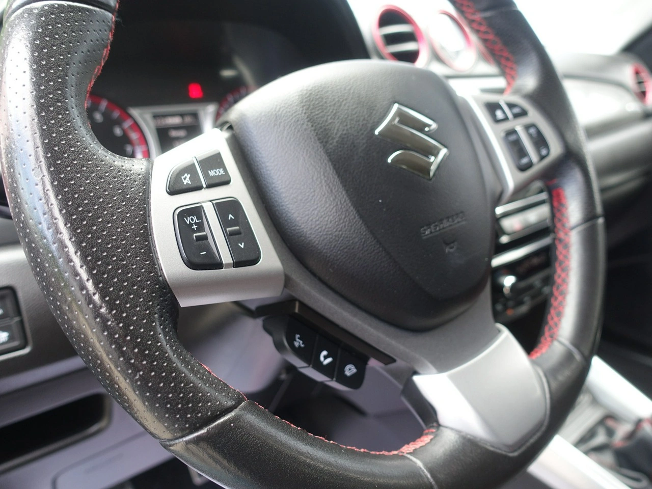 Suzuki Vitara - Zdjęcie 20
