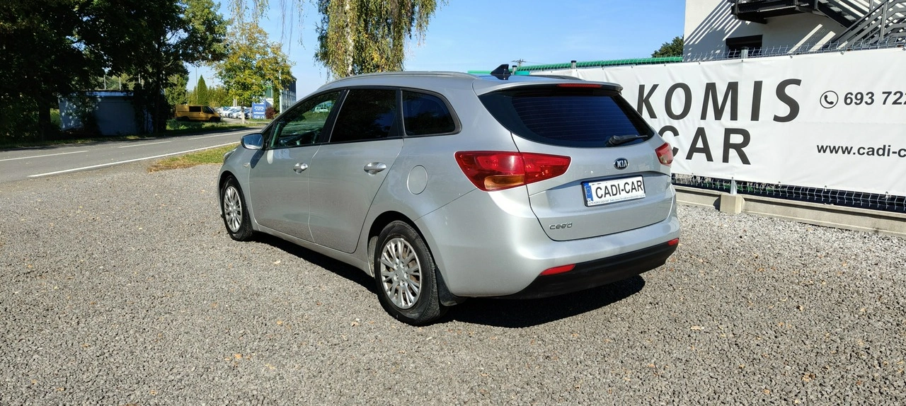 Kia Ceed - Zdjęcie 5