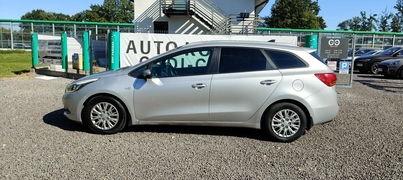 Kia Ceed - Zdjęcie 6