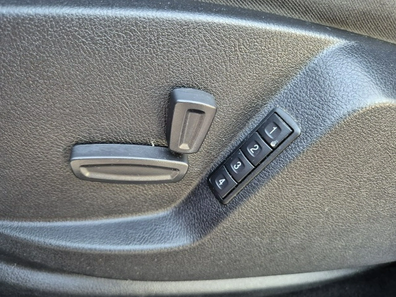 Ford S-Max - Zdjęcie 27