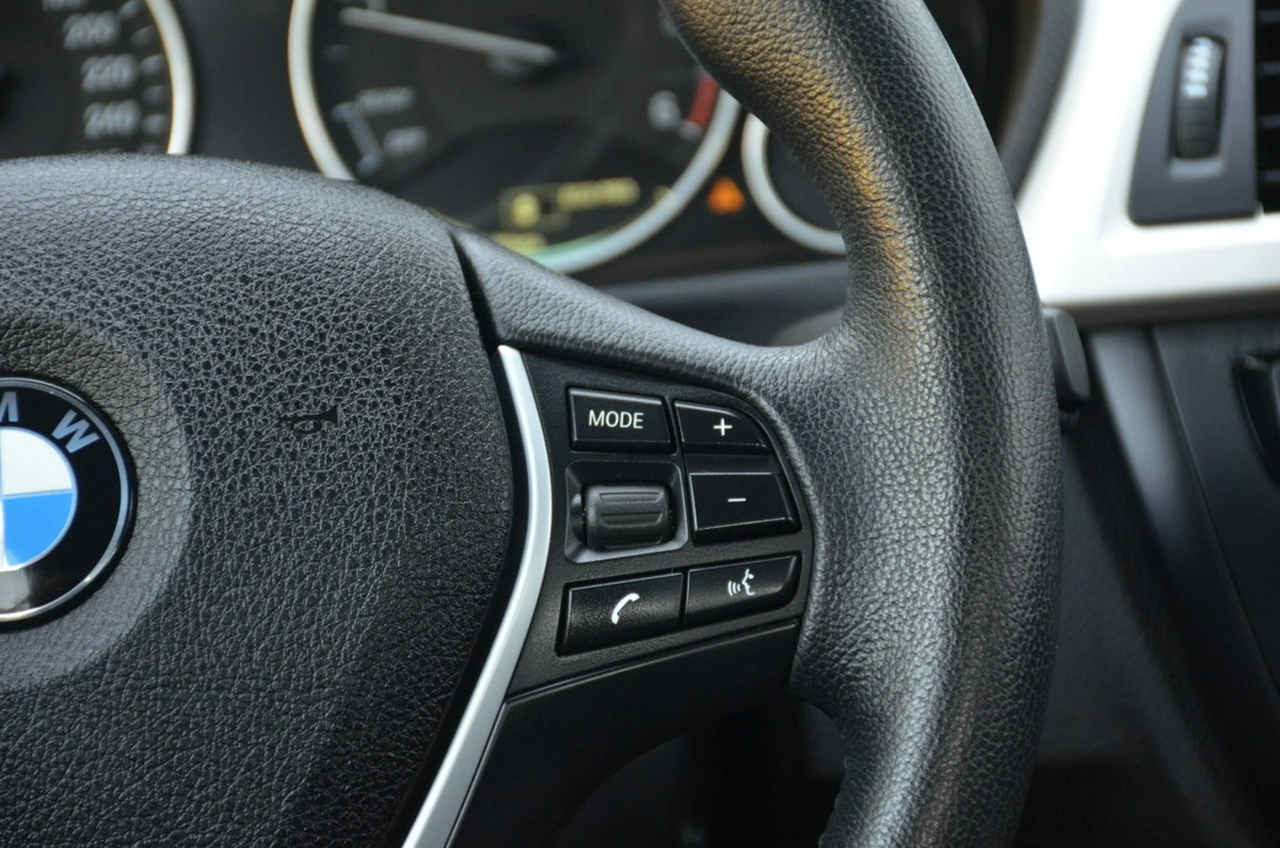 BMW 320 - Zdjęcie 30