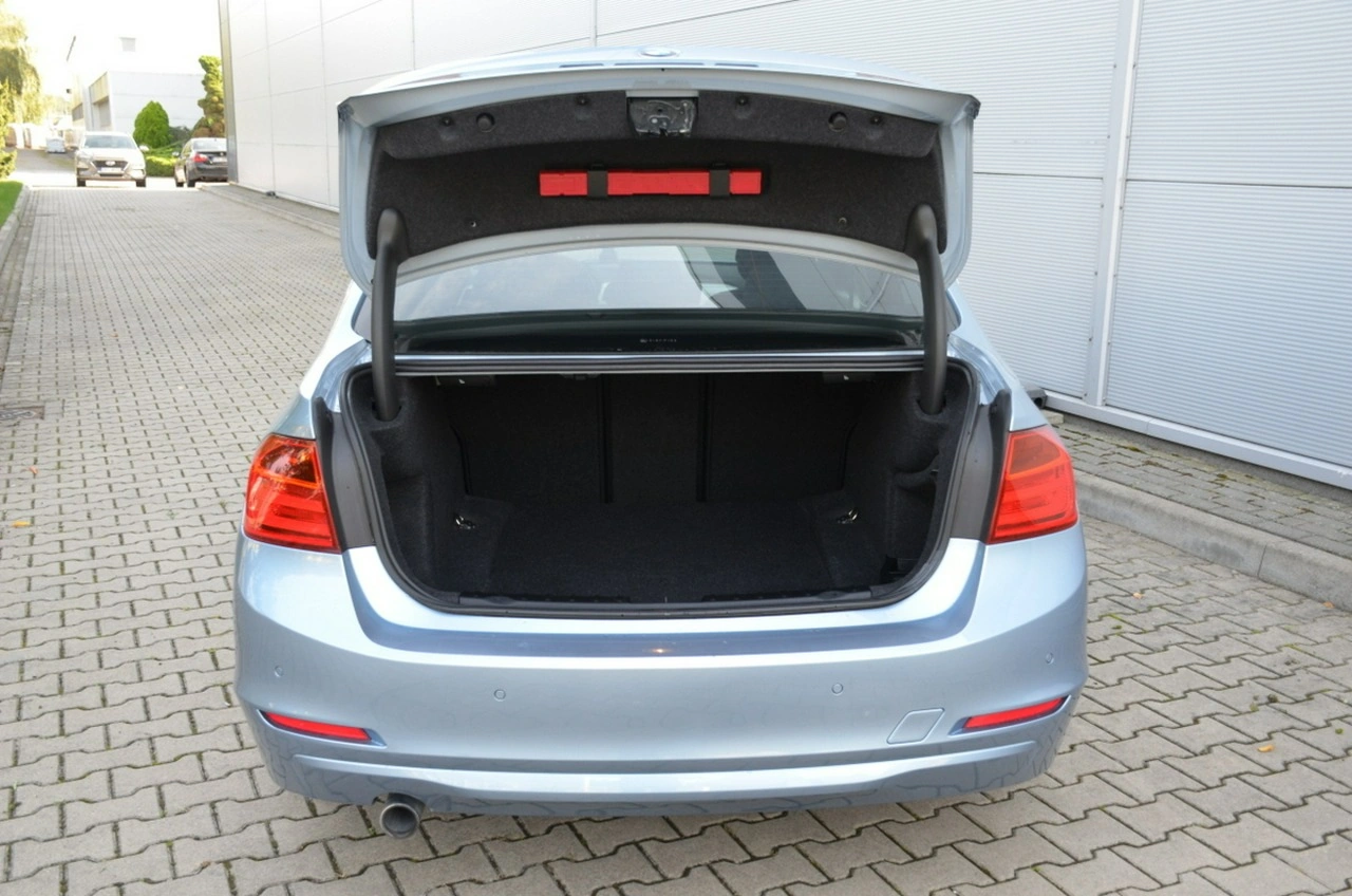 BMW 320 - Zdjęcie 8