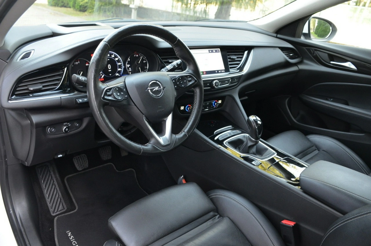 Opel Insignia - Zdjęcie 19