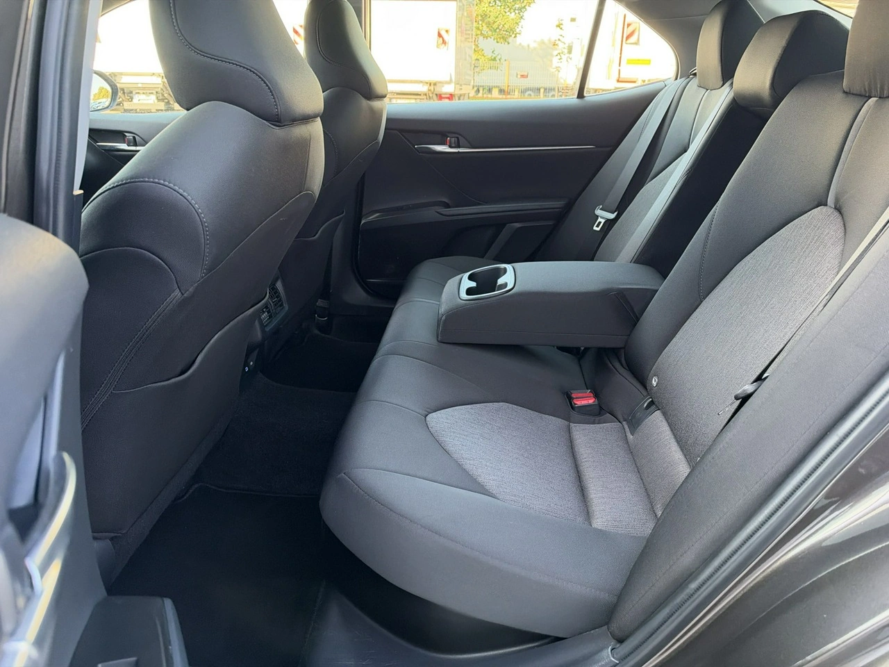 Toyota Camry - Zdjęcie 14