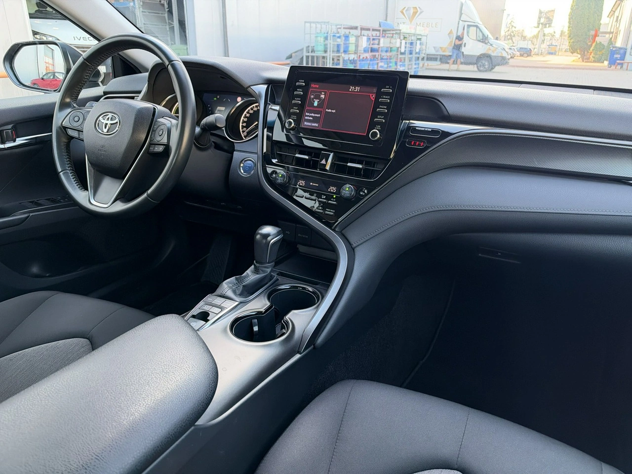 Toyota Camry - Zdjęcie 19