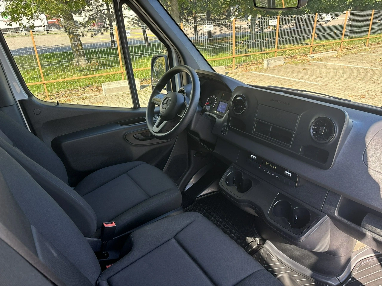 Mercedes Sprinter - Zdjęcie 11