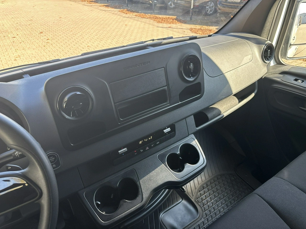 Mercedes Sprinter - Zdjęcie 16