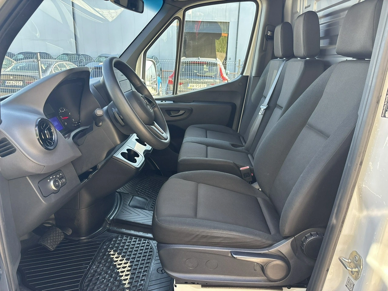 Mercedes Sprinter - Zdjęcie 8